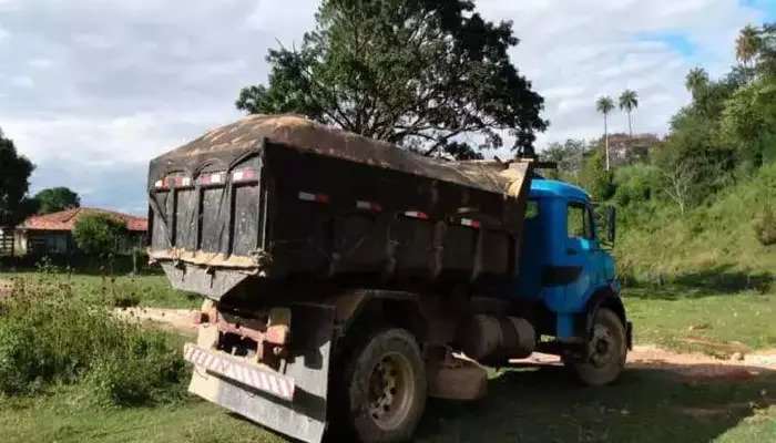 Pó de perda e cascalho rolado